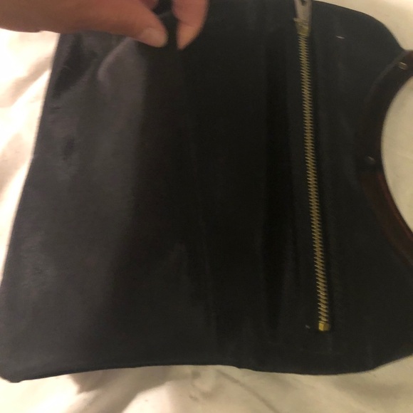 Giorini Clutch - Picture 7 of 10